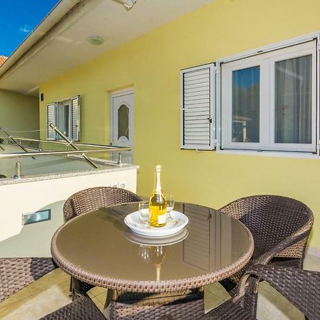 Apartman Mladenka Sukošan エクステリア 写真